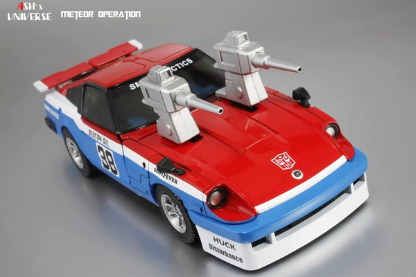 More Transformers New Masterpiece MP 19 Smokescreen Unboxing Up Close And Personal Image  (22 of 41)